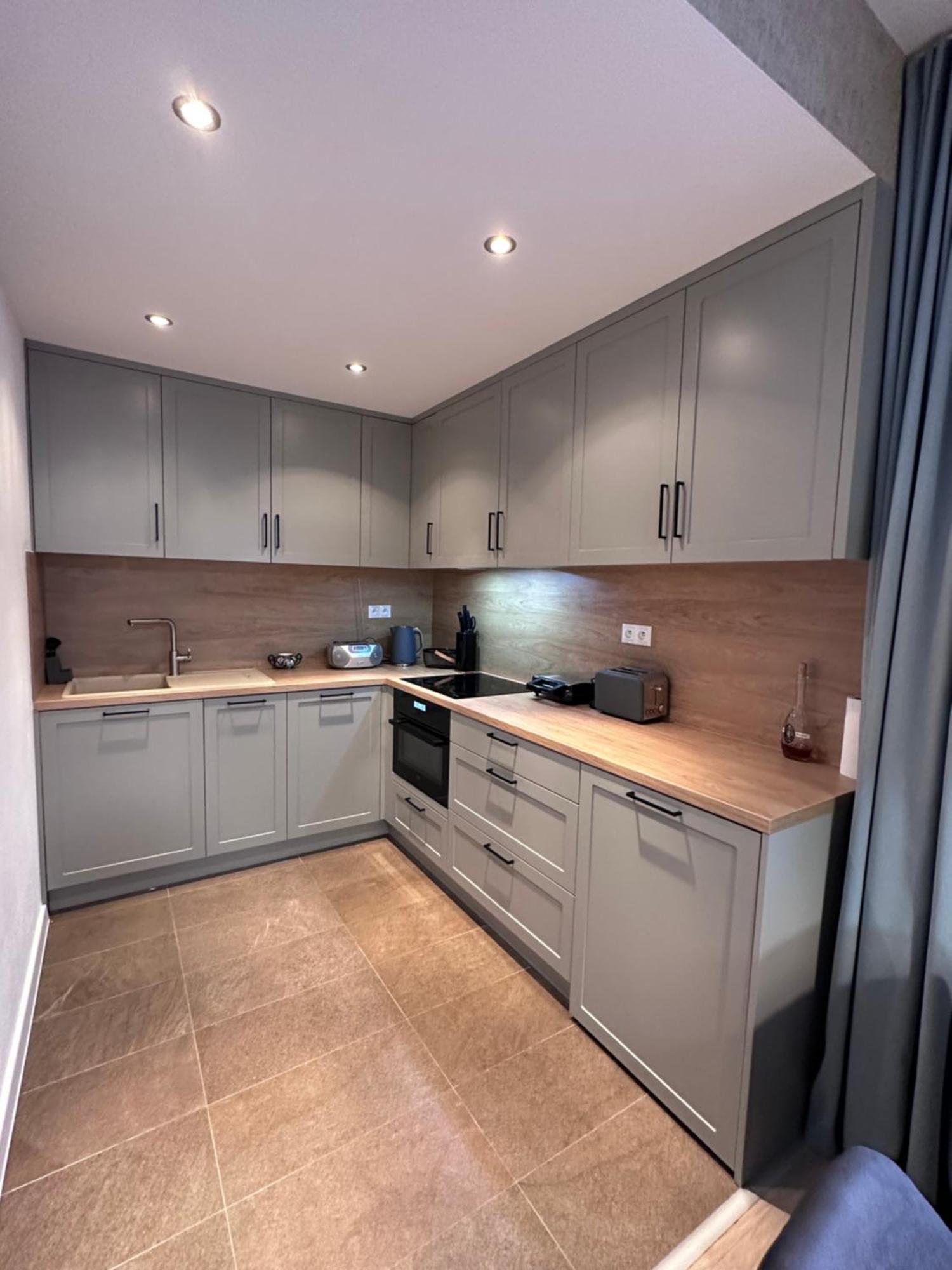 Apartman Ferula สตารา เลชนา ภายนอก รูปภาพ