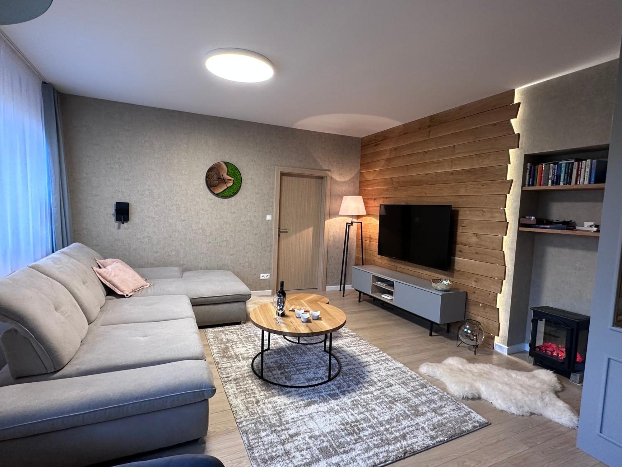 Apartman Ferula สตารา เลชนา ภายนอก รูปภาพ